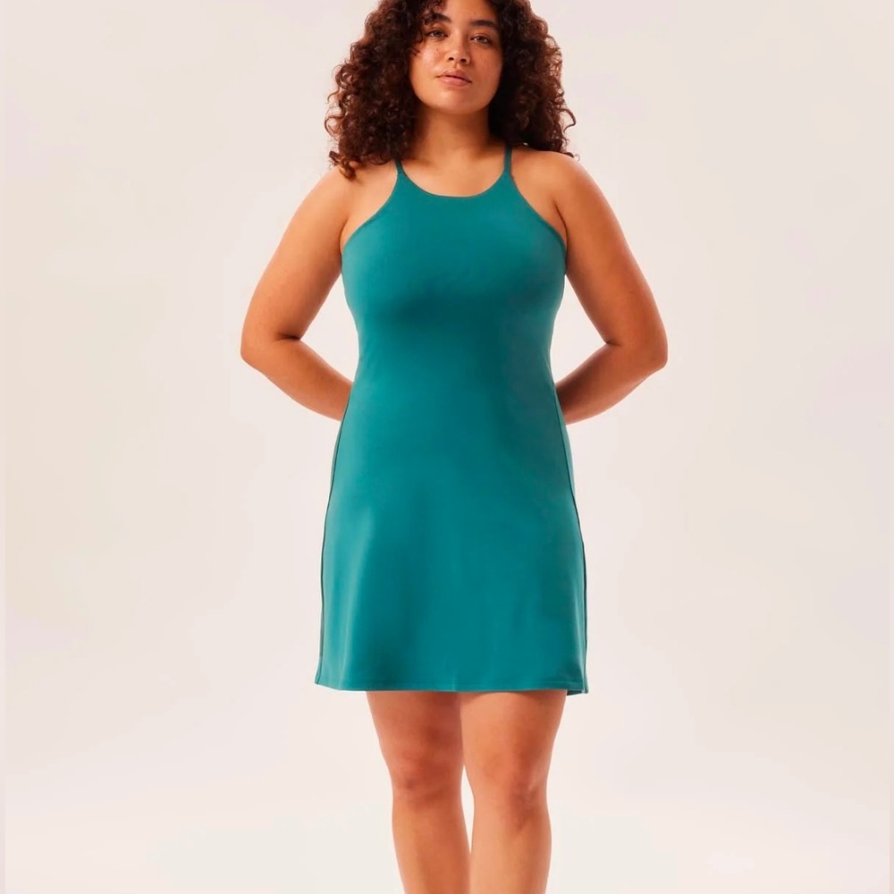 NWT girlfriend collective Everglade Naomi workout dress - size M